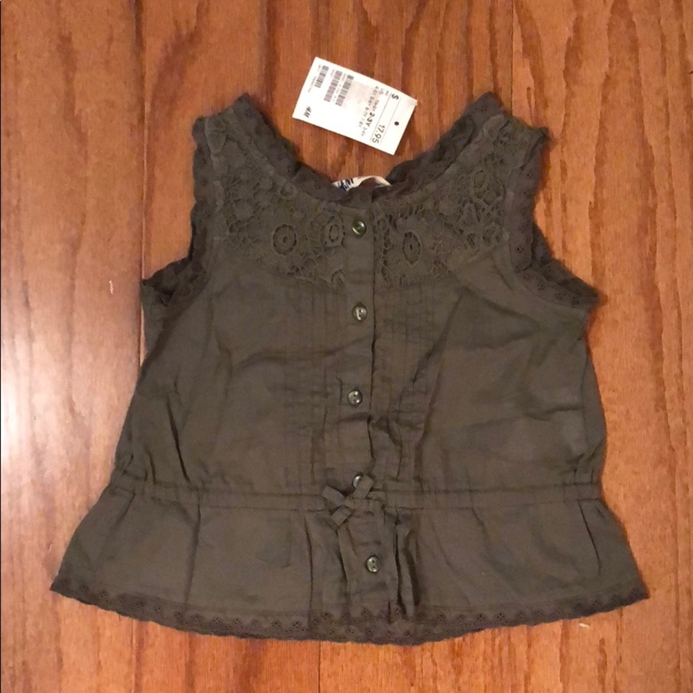 H&M Toddler Girl’s green Shirt size 2-3Y